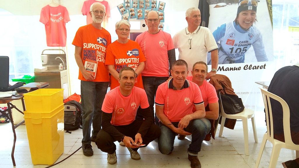 Equipe Sapaudia, des membres du Liseron et d'autres associations donneurs de sang